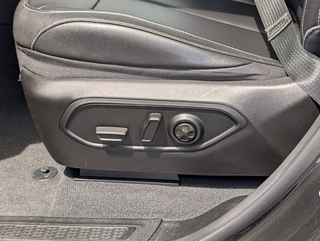 2023 Jeep Grand Cherokee L Limited 4x2