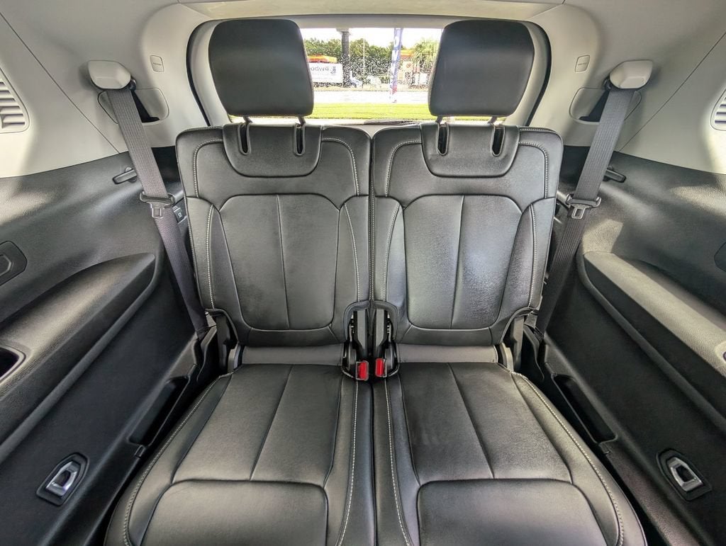 2023 Jeep Grand Cherokee L Limited 4x2