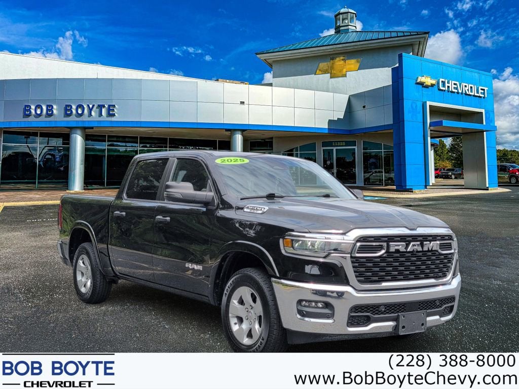 2025 RAM 1500 Big Horn/Lone Star 4x4 Crew Cab 5'7's photo