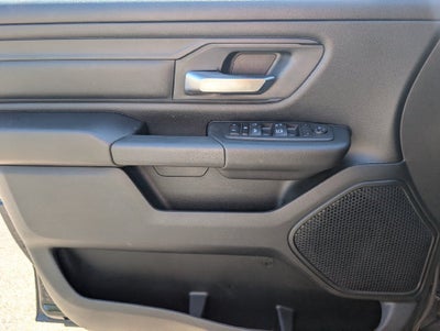 2024 RAM 1500 Tradesman Crew Cab 4x4 5'7" Box