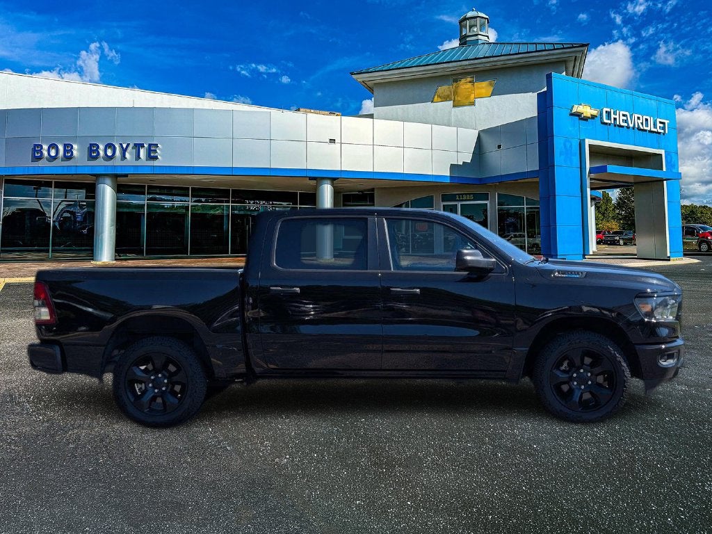 2024 RAM 1500 Tradesman Crew Cab 4x4 5'7" Box