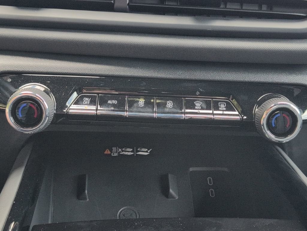 2025 Chevrolet Silverado EV LT - Photo 20