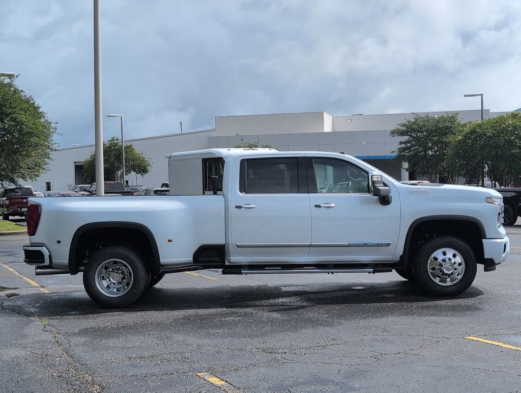 2026 Chevrolet Silverado 3500 HD High Country DRW