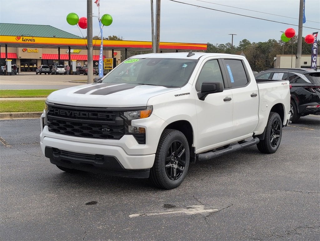 2023 Chevrolet Silverado 1500 Custom