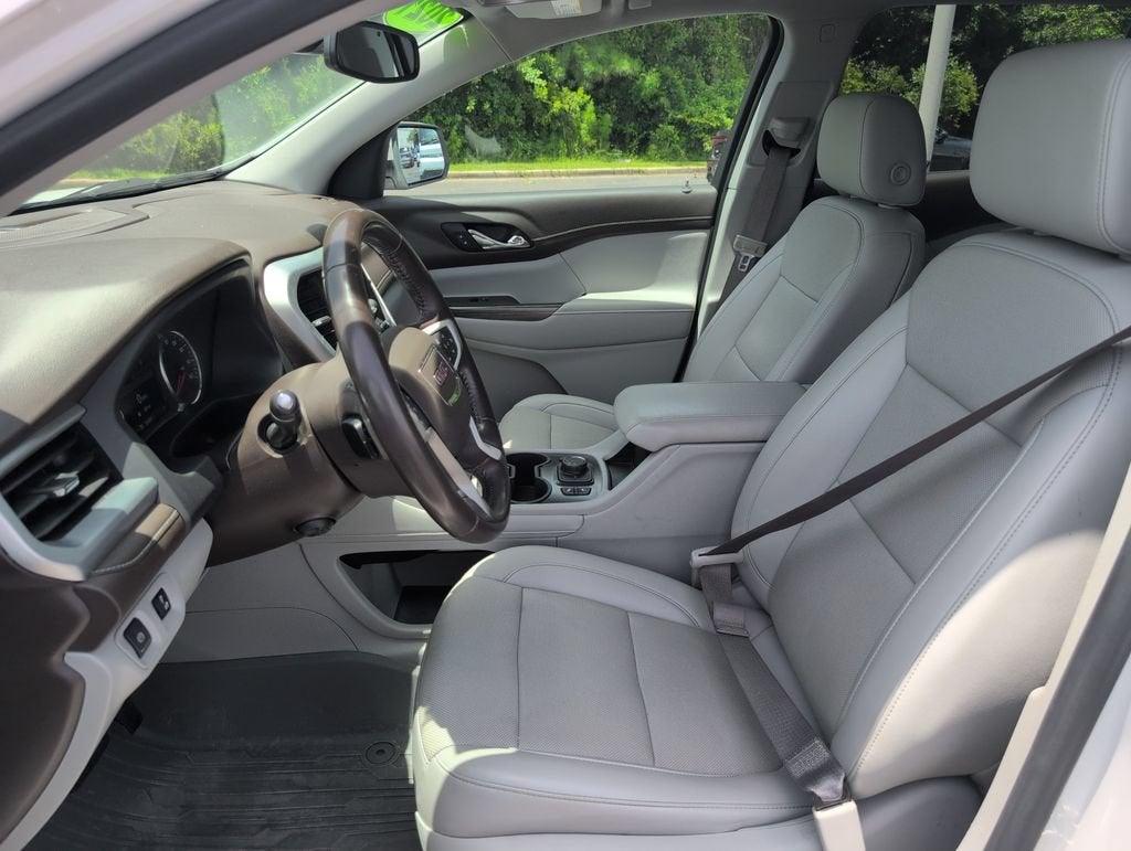 2021 GMC Acadia SLT