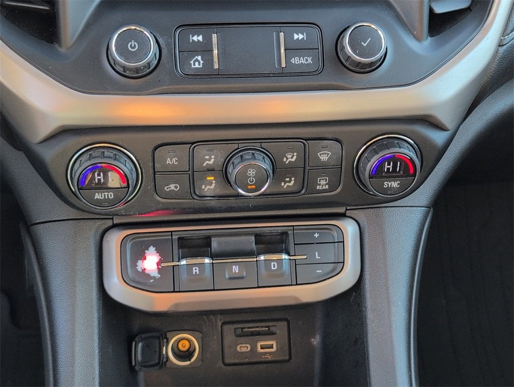 2020 GMC Acadia Denali