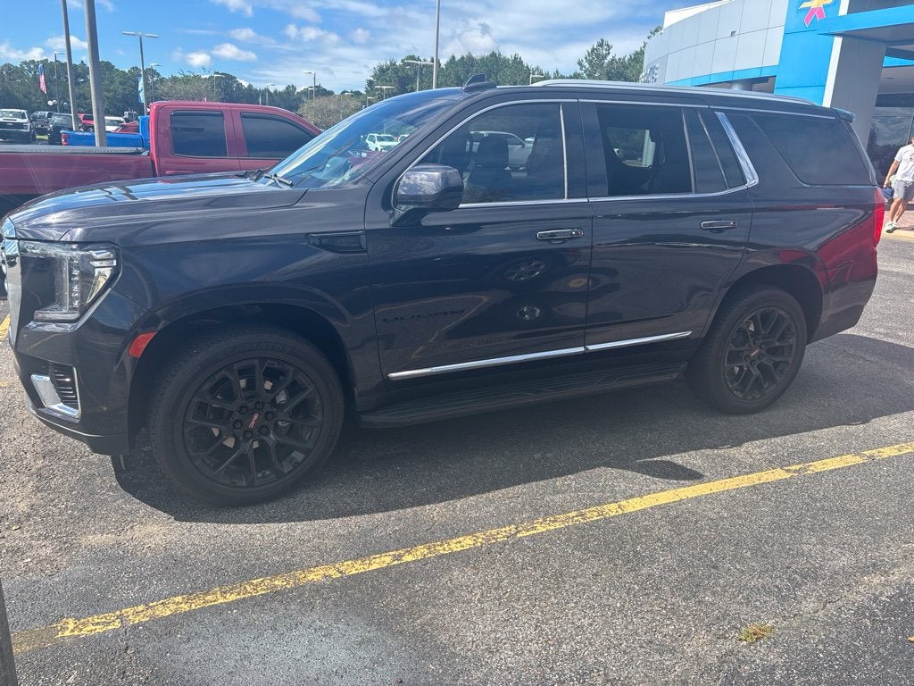 2023 GMC Yukon SLT