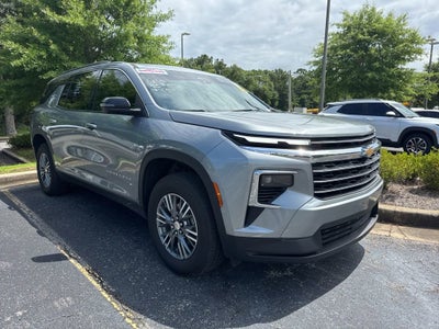 2024 Chevrolet Traverse LT
