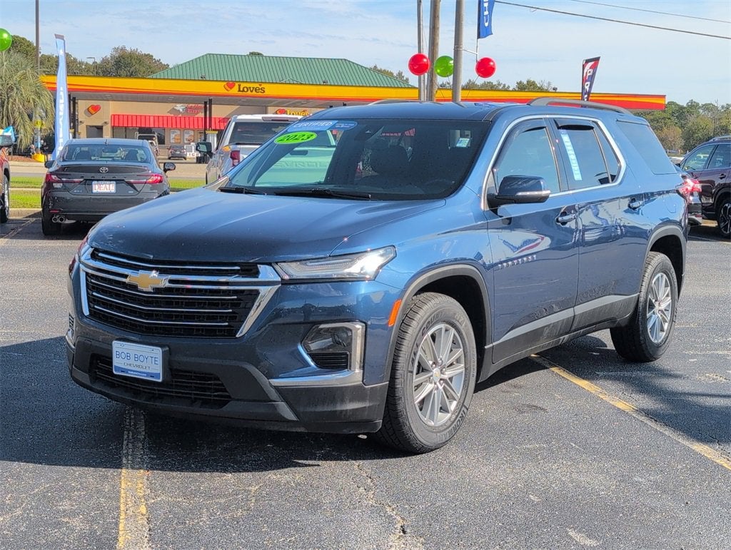 2023 Chevrolet Traverse LT Leather