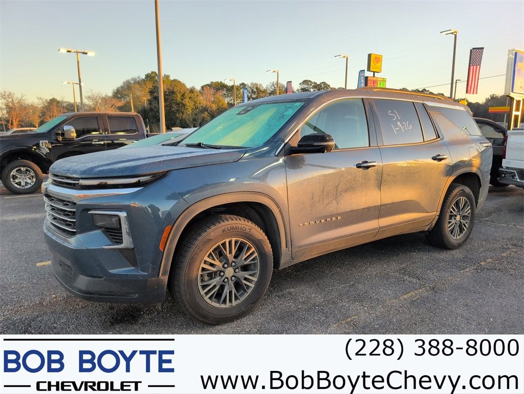 2024 Chevrolet Traverse LT