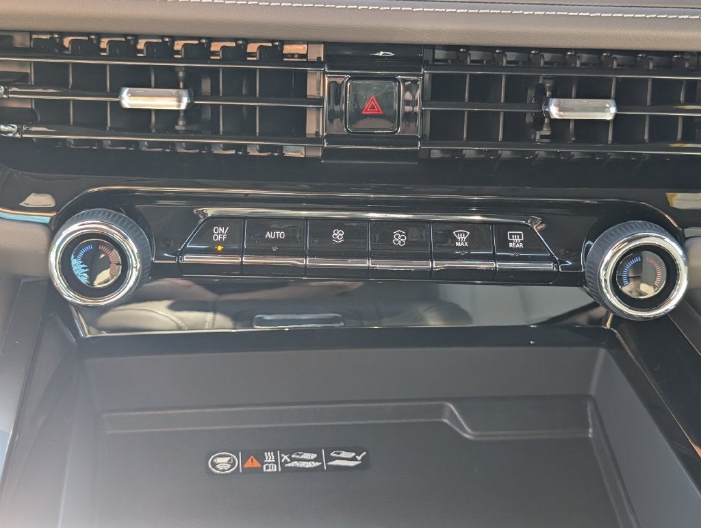 2027 Chevrolet Suburban LT