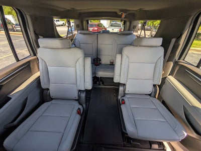 2027 Chevrolet Suburban LT
