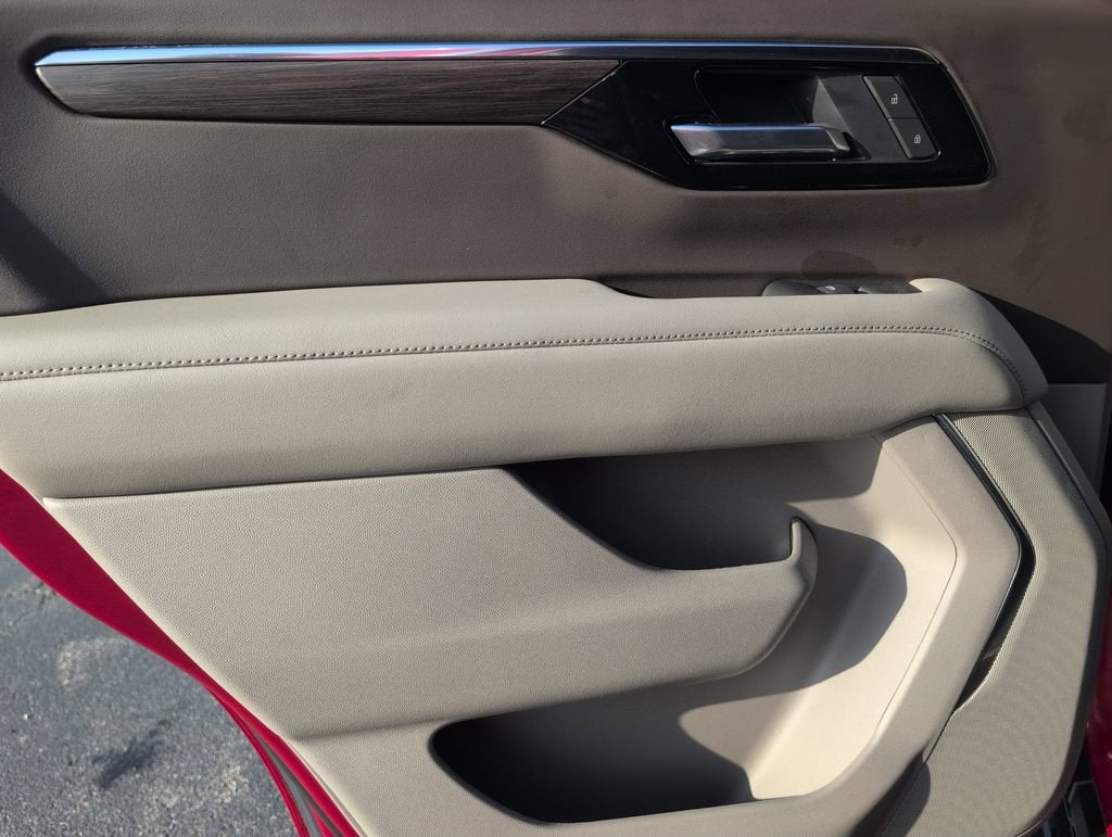 2025 Chevrolet Tahoe LS