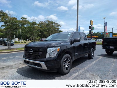 2023 Nissan Titan SV