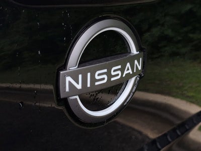 2023 Nissan Titan SV