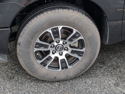 2023 Nissan Titan SV
