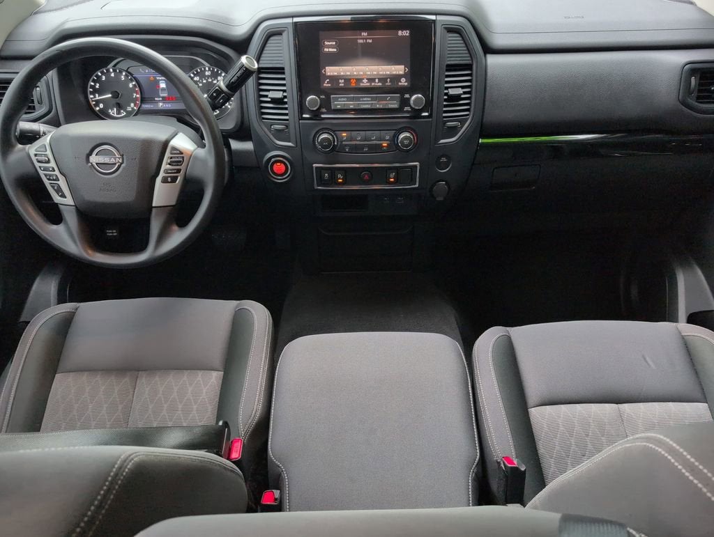 2023 Nissan Titan SV
