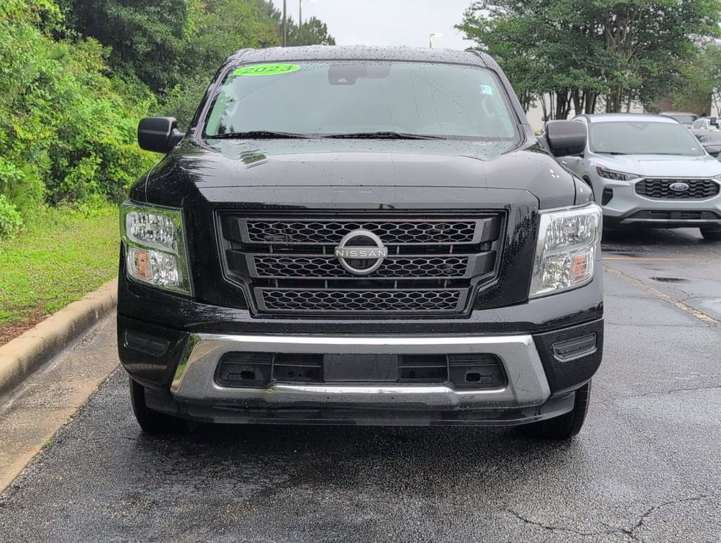 2023 Nissan Titan SV