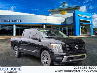 2023 Nissan Titan SV