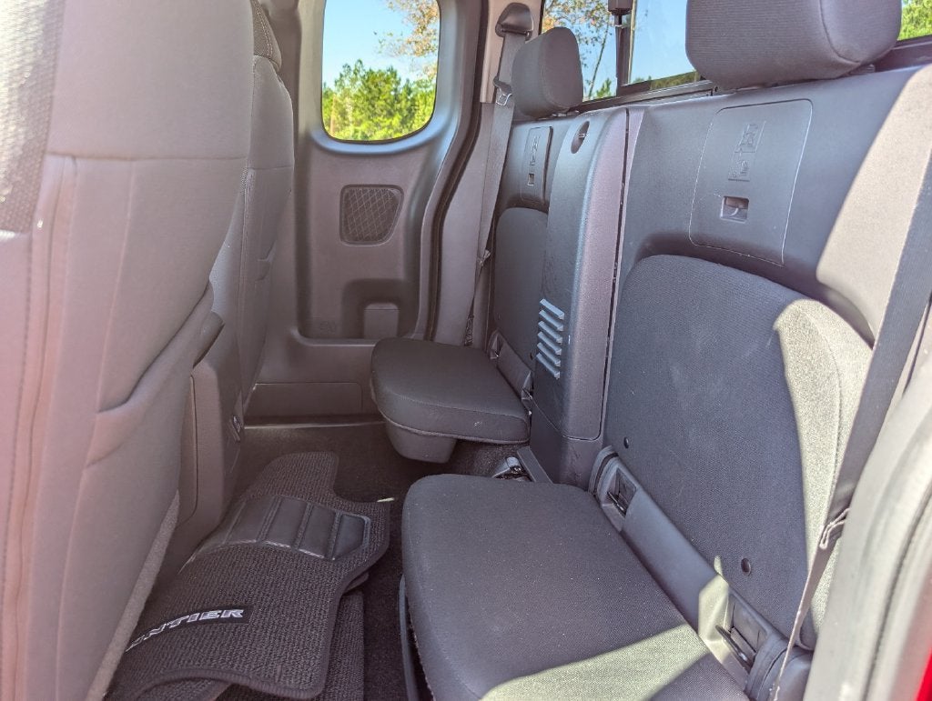 2022 Nissan Frontier King Cab SV 4x2