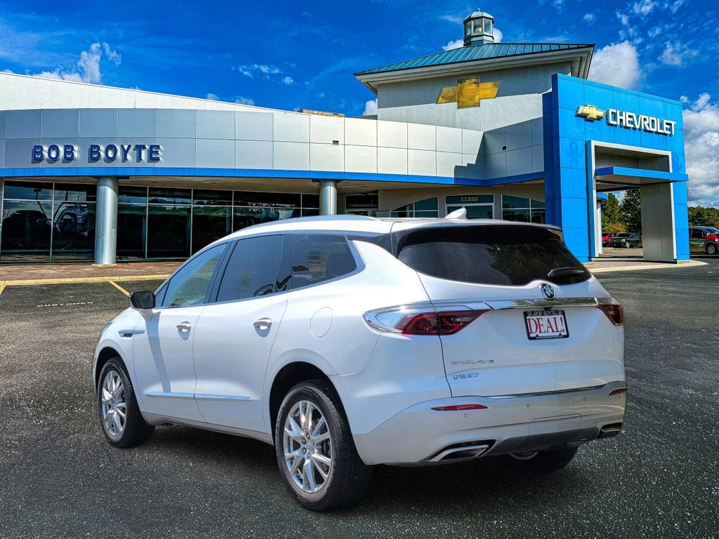 2023 Buick Enclave Essence