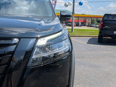 2023 Nissan Pathfinder SL FWD