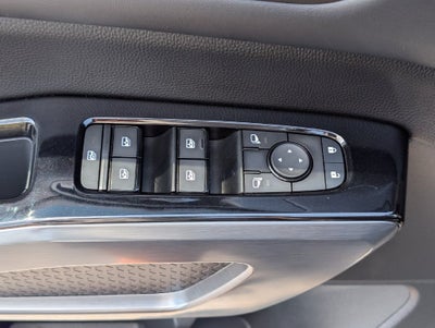 2023 Nissan Pathfinder SL FWD
