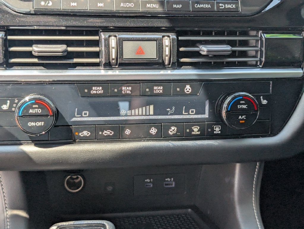 2023 Nissan Pathfinder SL FWD