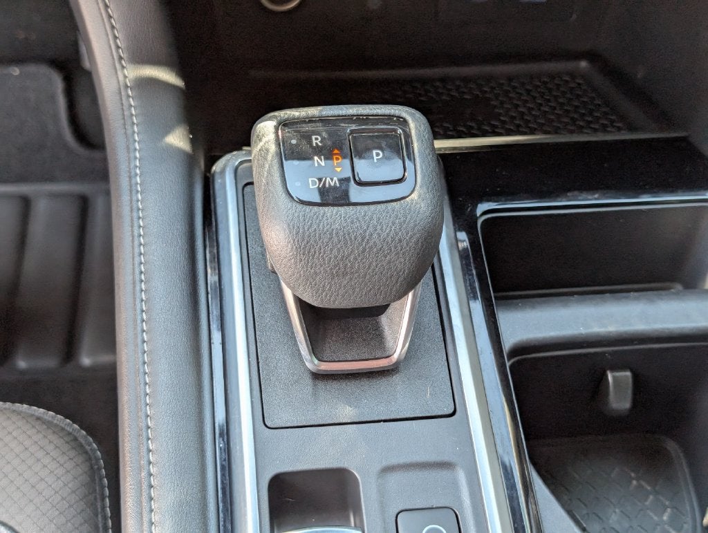 2023 Nissan Pathfinder SL FWD