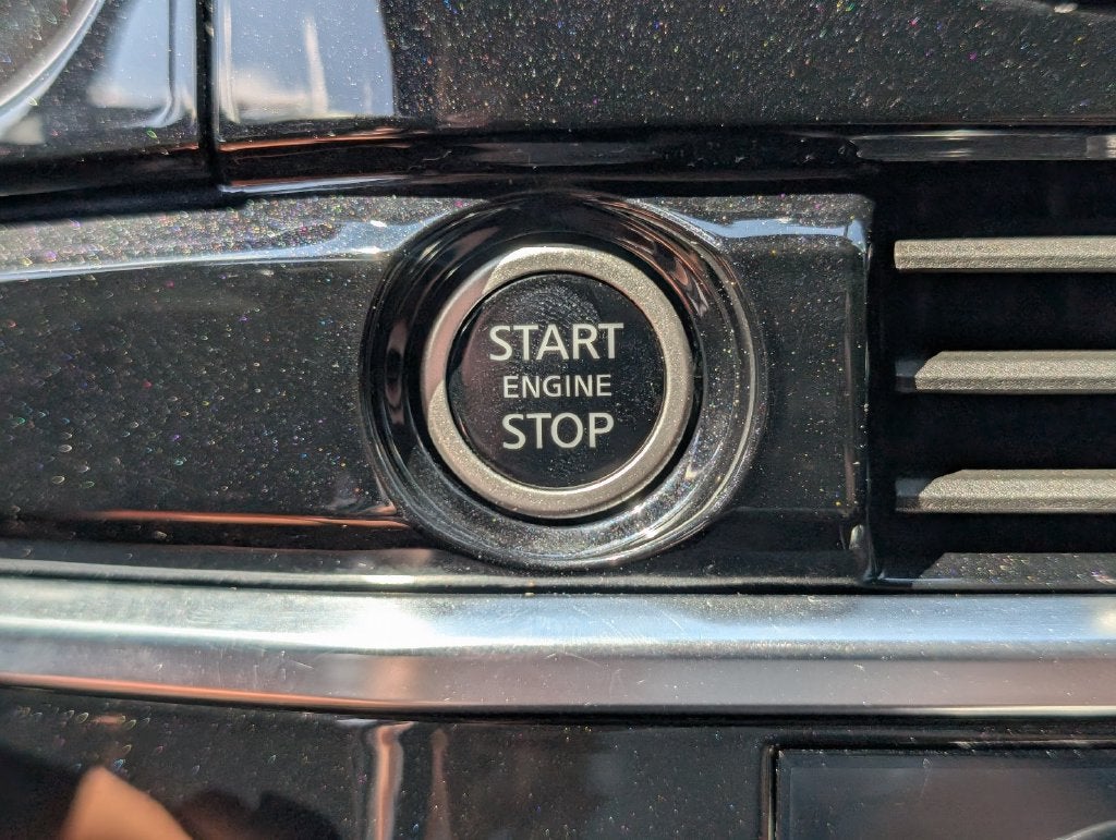 2023 Nissan Pathfinder SL FWD