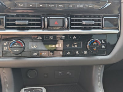2025 Nissan Pathfinder Platinum FWD