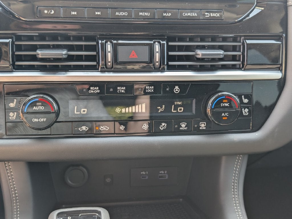 2025 Nissan Pathfinder Platinum FWD