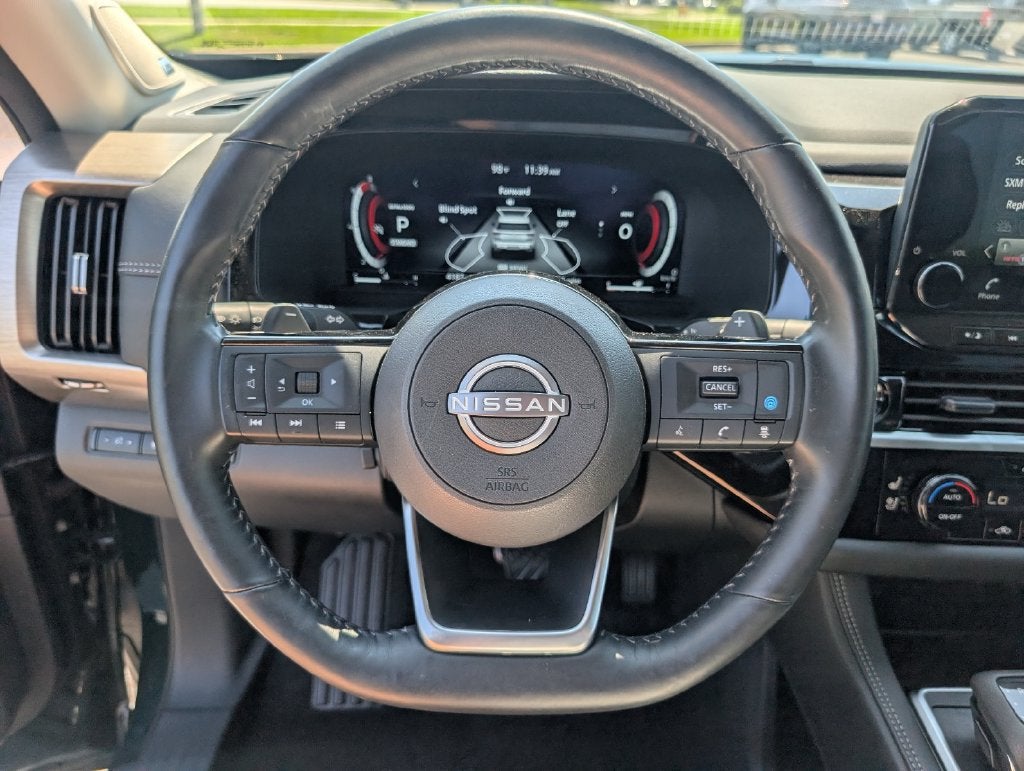 2025 Nissan Pathfinder Platinum FWD