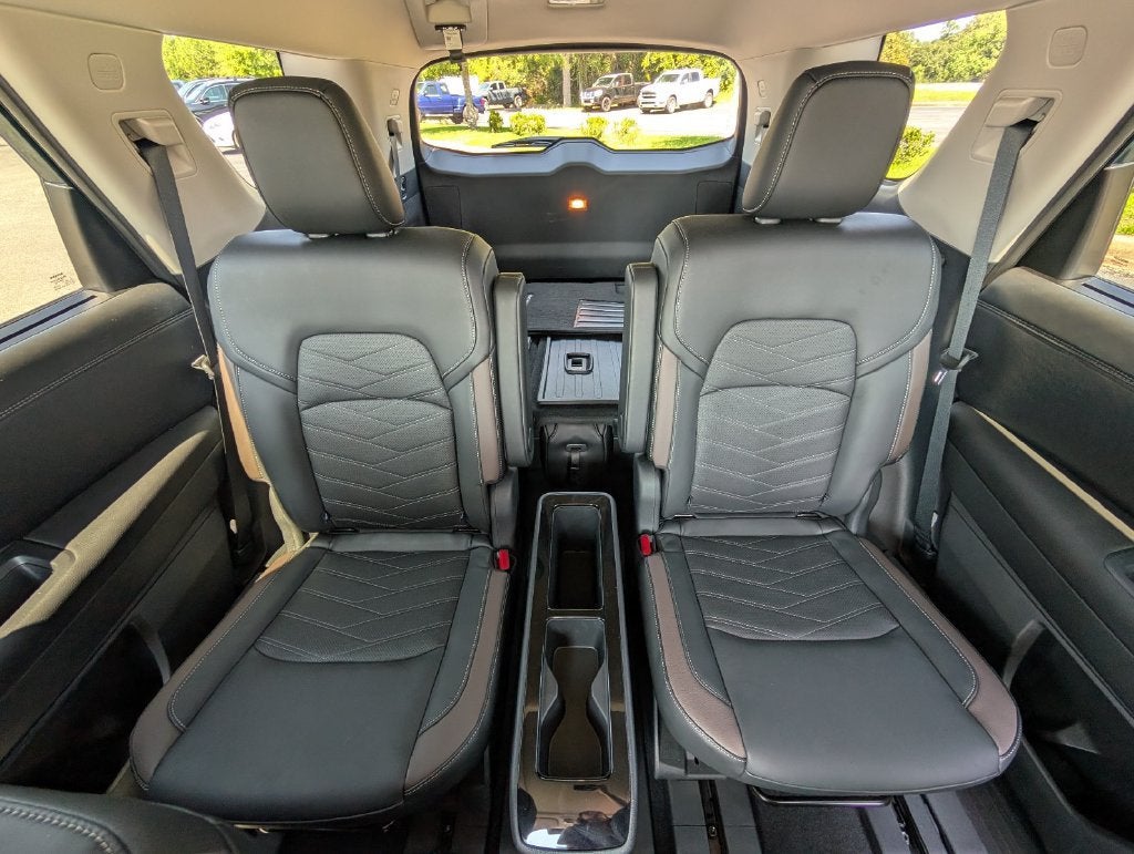 2025 Nissan Pathfinder Platinum FWD