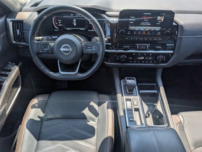 2025 Nissan Pathfinder Platinum FWD