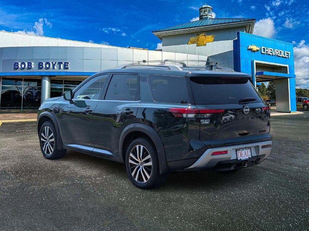 2025 Nissan Pathfinder Platinum FWD