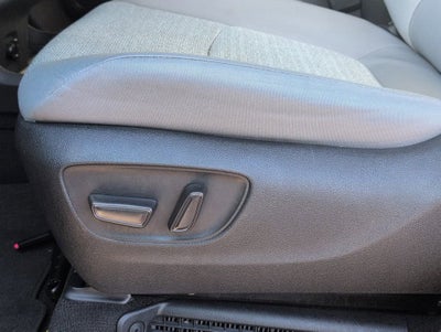 2025 Toyota Sienna LE