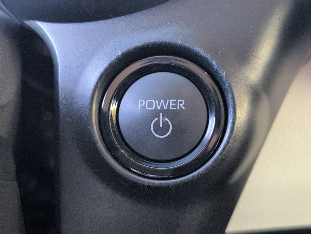 2025 Toyota Sienna LE