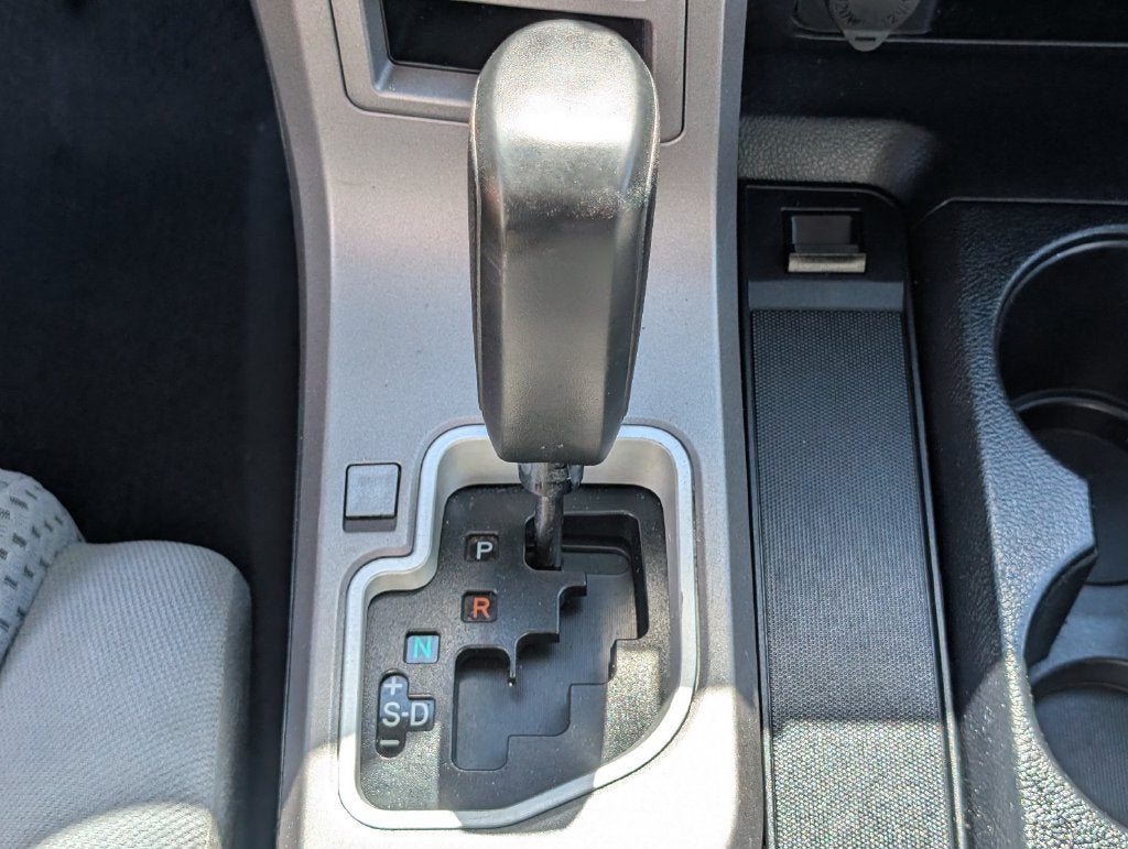 2012 Toyota Tundra 2WD Truck CREW 2WD V8 4.6 G