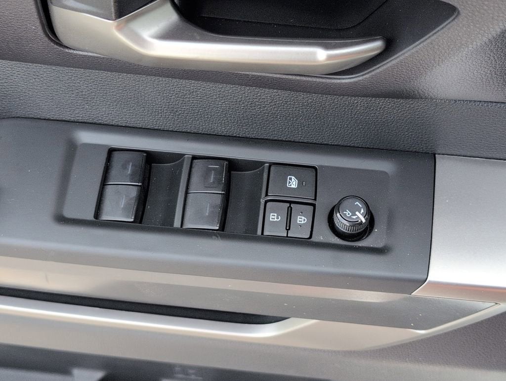 2024 Toyota Tundra 4WD SR5