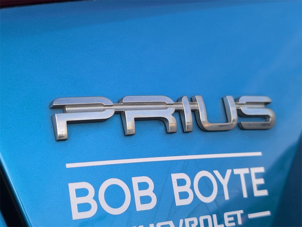 2022 Toyota Prius L Eco