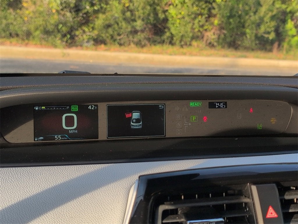 2022 Toyota Prius L Eco