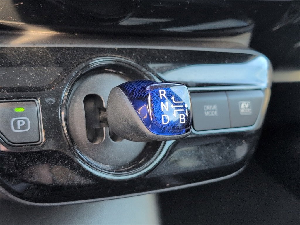 2022 Toyota Prius L Eco