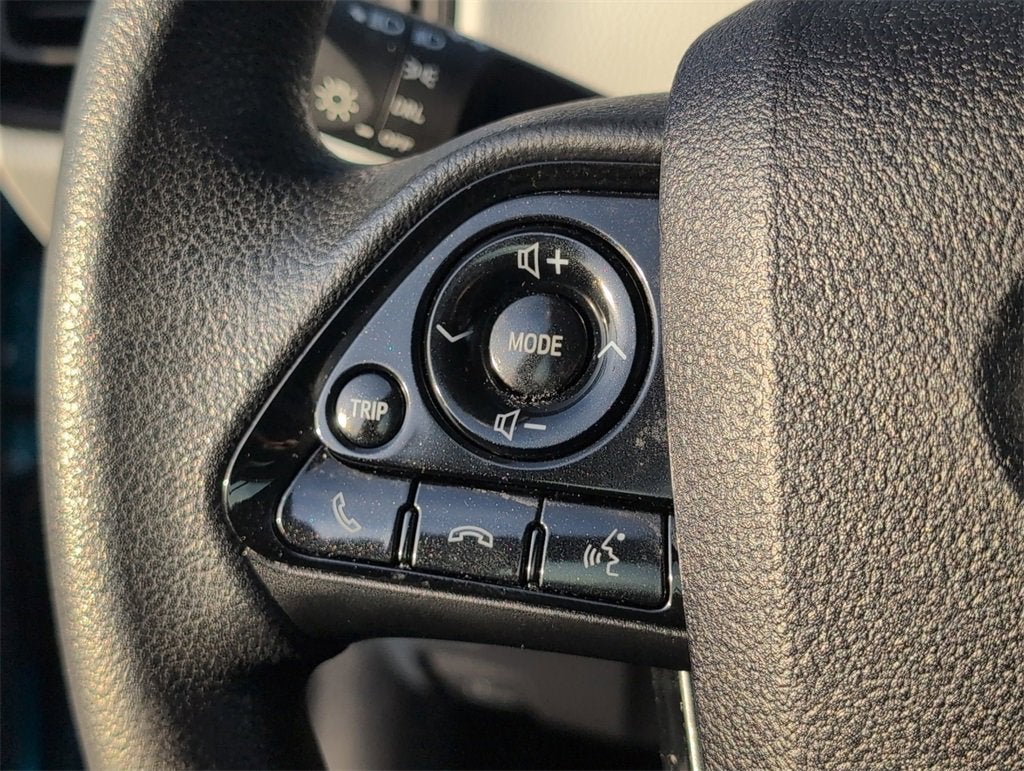 2022 Toyota Prius L Eco