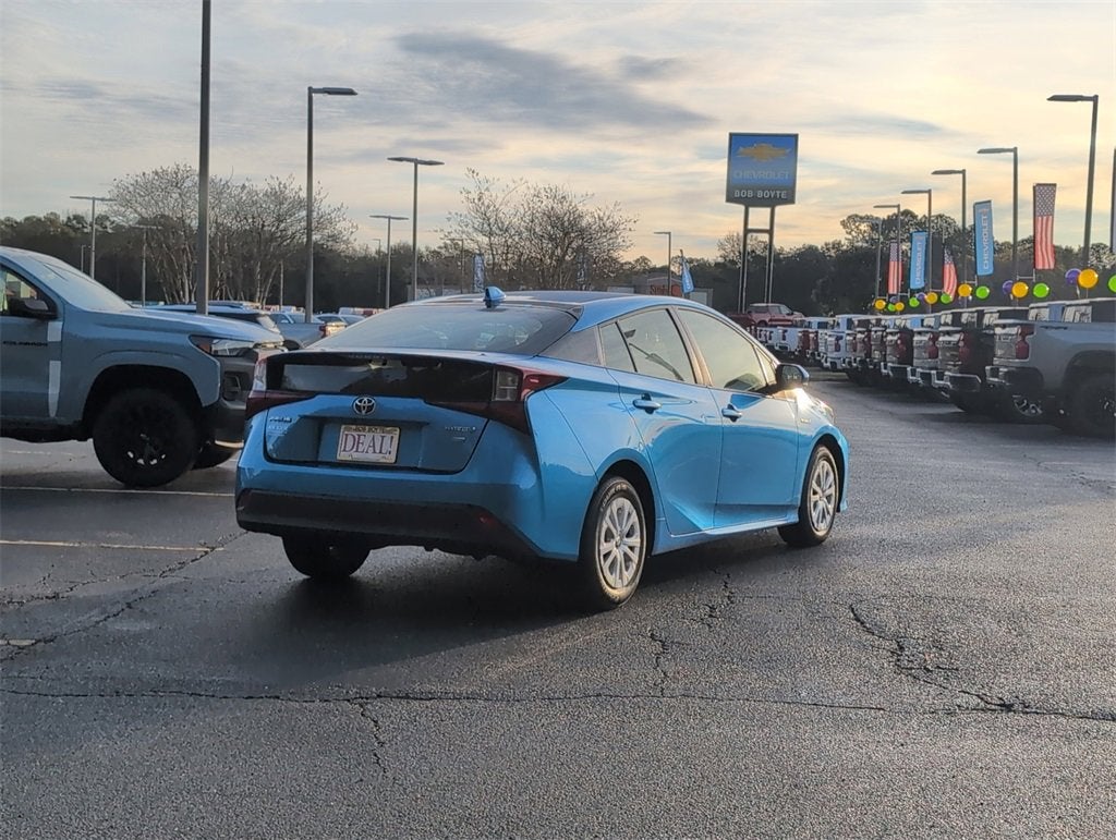 2022 Toyota Prius L Eco