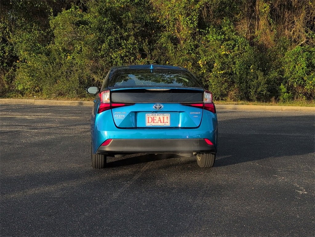 2022 Toyota Prius L Eco