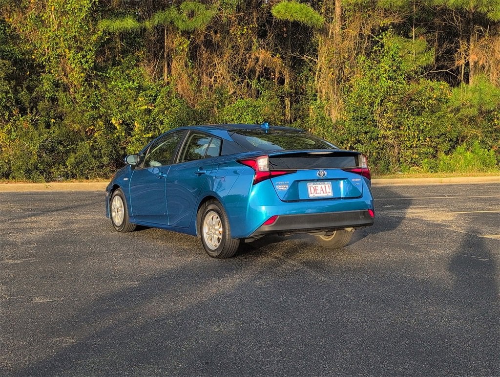2022 Toyota Prius L Eco