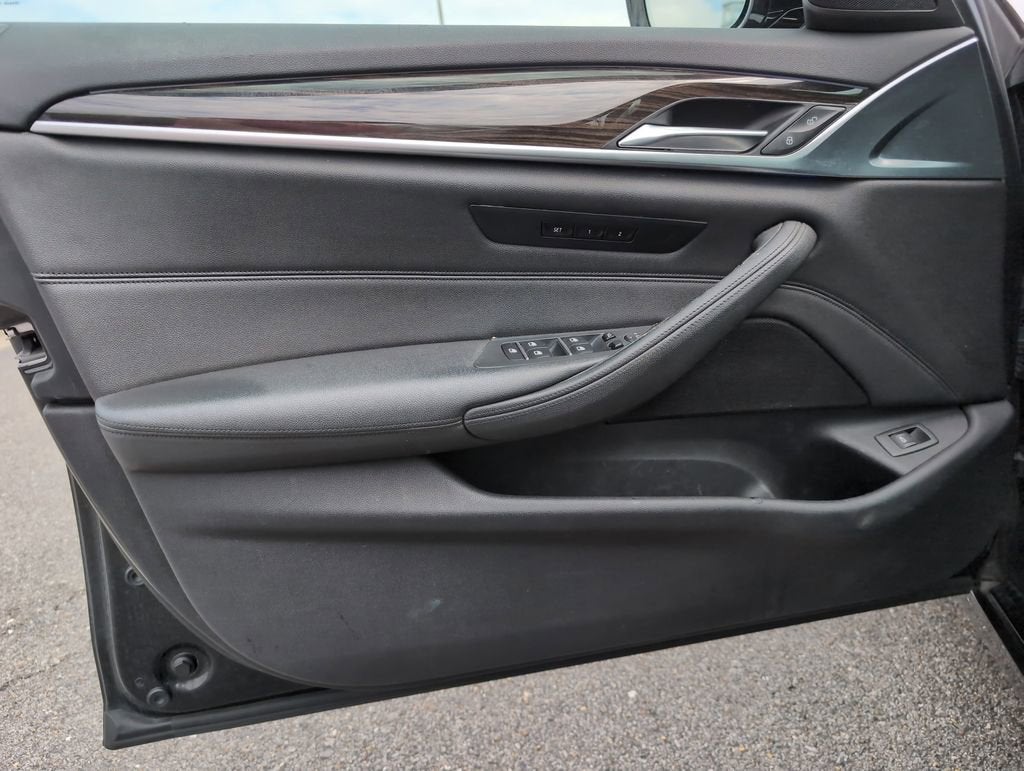 2018 BMW 5 Series 530i