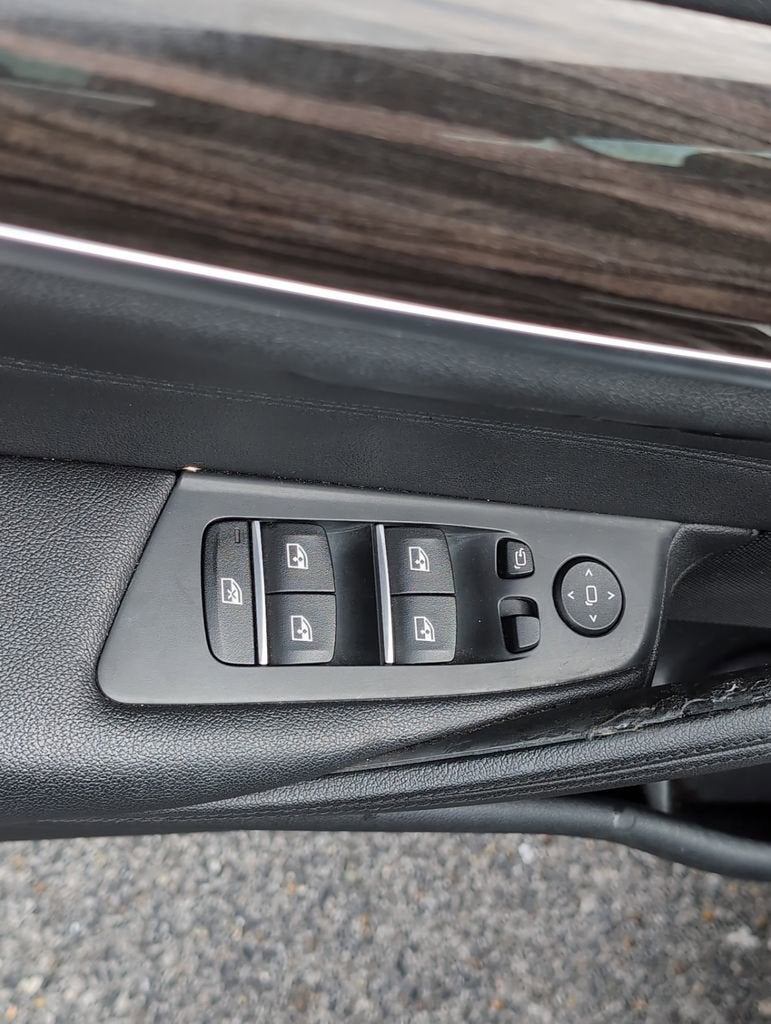 2018 BMW 5 Series 530i