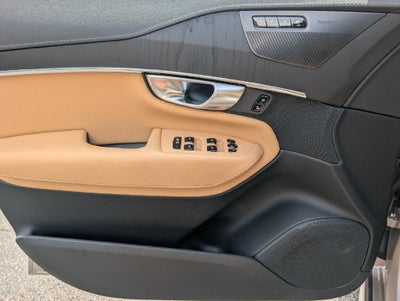 2024 Volvo XC90 Recharge Plug-In Hybrid T8 Ultimate Bright Theme 7-Seater